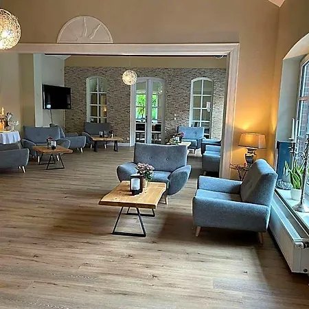 Der Romantik-hof Greetsiel فندق