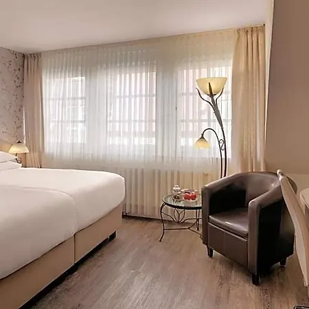 Der Romantik-hof Greetsiel فندق 4*